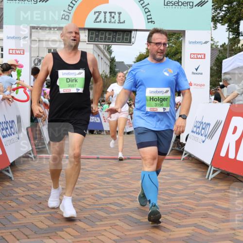 31.08.2025 - 21. Blankeneser Heldenlauf Strokosch-Dieckow http://msf.ph/oto/8662051 31.08.2025 11:22:52 Ziel 3156, 3557, 3555 meine-sportfotos.de