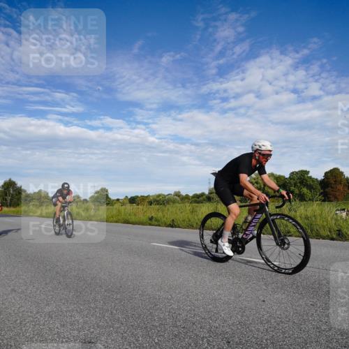 31.08.2025 - Elbe Triathlon Hamburg Michael Burmester http://msf.ph/oto/8662060 31.08.2025 09:14:19 Radfahren 216, 249, 256, 357, 496 meine-sportfotos.de