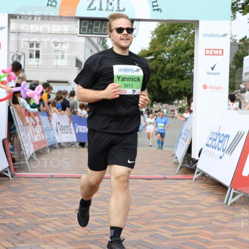 31.08.2025 - 21. Blankeneser Heldenlauf Strokosch-Dieckow http://msf.ph/oto/8662073 31.08.2025 11:22:45 Ziel 3613, 3616, 3720 meine-sportfotos.de