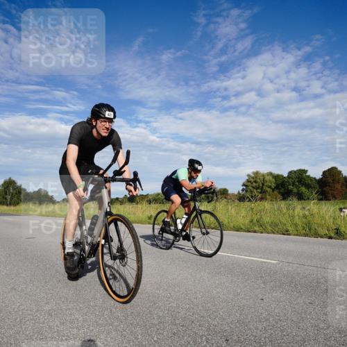 31.08.2025 - Elbe Triathlon Hamburg Michael Burmester http://msf.ph/oto/8662084 31.08.2025 09:14:47 Radfahren 377, 421, 493 meine-sportfotos.de