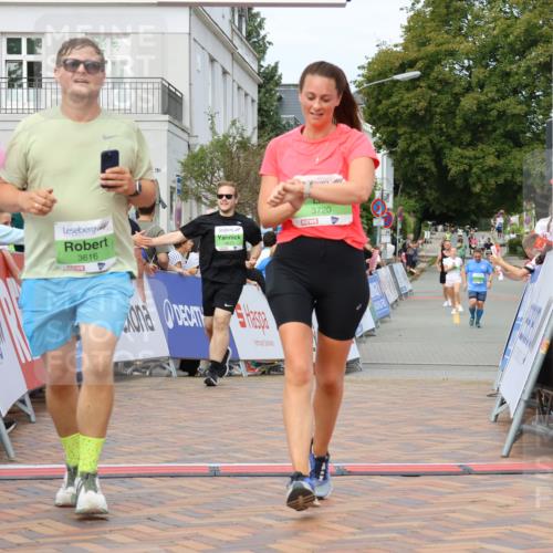 31.08.2025 - 21. Blankeneser Heldenlauf Strokosch-Dieckow http://msf.ph/oto/8662123 31.08.2025 11:22:40 Ziel 3613, 3616, 3720 meine-sportfotos.de