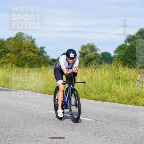 31.08.2025 - Elbe Triathlon Hamburg Michael Burmester http://msf.ph/oto/8662131 31.08.2025 09:07:43 Radfahren 254, 272, 412, 458 meine-sportfotos.de