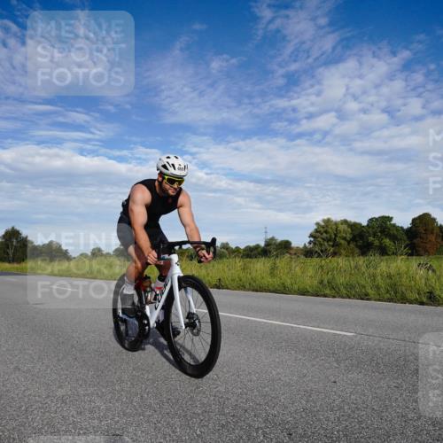 31.08.2025 - Elbe Triathlon Hamburg Michael Burmester http://msf.ph/oto/8662136 31.08.2025 09:15:55 Radfahren 287, 469, 522 meine-sportfotos.de