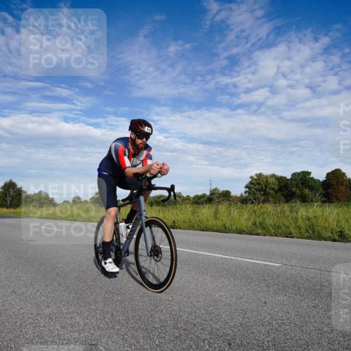 31.08.2025 - Elbe Triathlon Hamburg Michael Burmester http://msf.ph/oto/8662162 31.08.2025 09:16:20 Radfahren 310, 374 meine-sportfotos.de