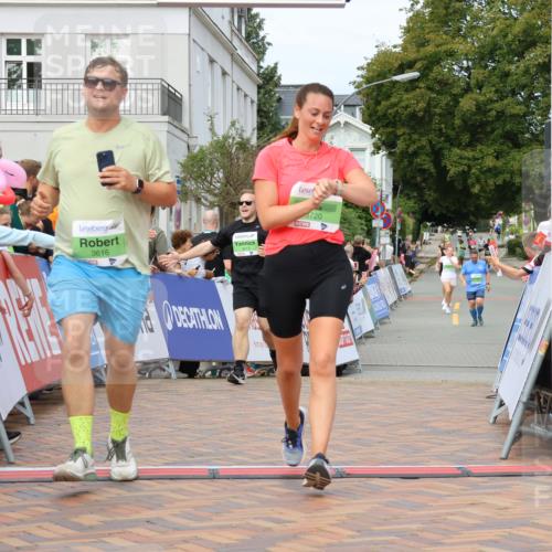 31.08.2025 - 21. Blankeneser Heldenlauf Strokosch-Dieckow http://msf.ph/oto/8662167 31.08.2025 11:22:40 Ziel 3613, 3616, 3720 meine-sportfotos.de