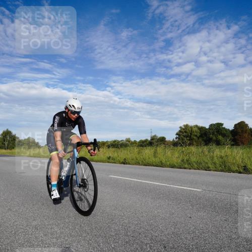 31.08.2025 - Elbe Triathlon Hamburg Michael Burmester http://msf.ph/oto/8662170 31.08.2025 09:16:35 Radfahren 253, 294 meine-sportfotos.de