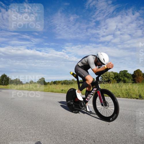 31.08.2025 - Elbe Triathlon Hamburg Michael Burmester http://msf.ph/oto/8662190 31.08.2025 09:17:13 Radfahren 196, 225, 297 meine-sportfotos.de