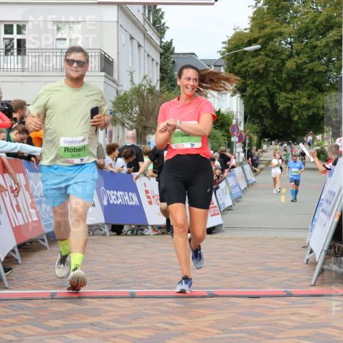 31.08.2025 - 21. Blankeneser Heldenlauf Strokosch-Dieckow http://msf.ph/oto/8662203 31.08.2025 11:22:40 Ziel 3613, 3616, 3720 meine-sportfotos.de