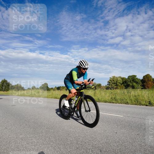 31.08.2025 - Elbe Triathlon Hamburg Michael Burmester http://msf.ph/oto/8662214 31.08.2025 09:17:53 Radfahren 184, 244, 284, 330, 382, 476 meine-sportfotos.de