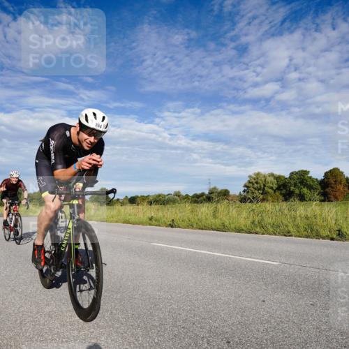 31.08.2025 - Elbe Triathlon Hamburg Michael Burmester http://msf.ph/oto/8662228 31.08.2025 09:18:10 Radfahren 332, 364, 495, 602 meine-sportfotos.de