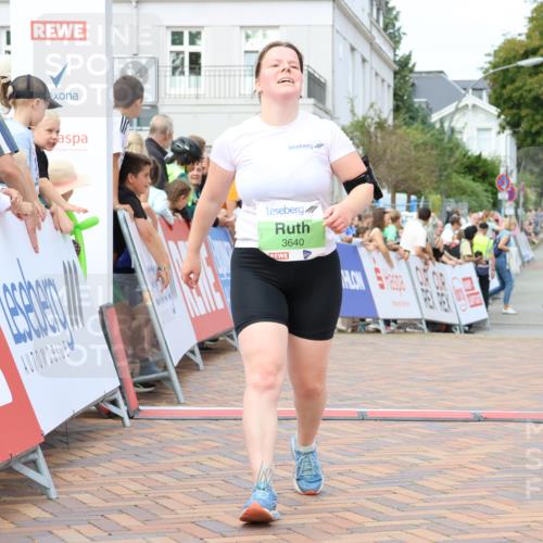 31.08.2025 - 21. Blankeneser Heldenlauf Strokosch-Dieckow http://msf.ph/oto/8662230 31.08.2025 11:24:43 Ziel 3177, 3640 meine-sportfotos.de