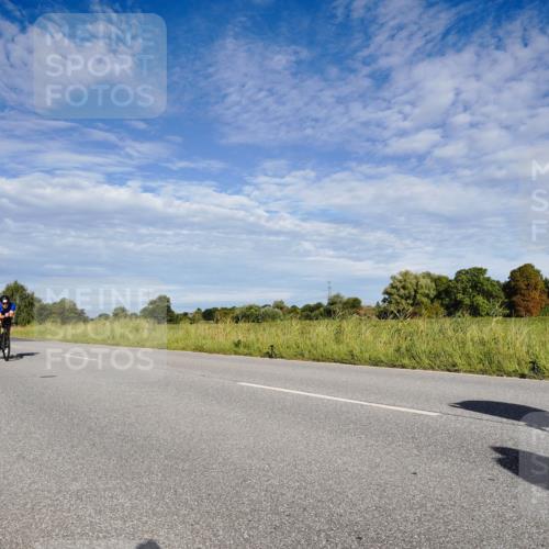 31.08.2025 - Elbe Triathlon Hamburg Michael Burmester http://msf.ph/oto/8662233 31.08.2025 09:18:11 Radfahren 332, 364, 463, 495, 602 meine-sportfotos.de