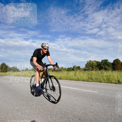 31.08.2025 - Elbe Triathlon Hamburg Michael Burmester http://msf.ph/oto/8662254 31.08.2025 09:18:41 Radfahren 416, 510, 618, 633 meine-sportfotos.de