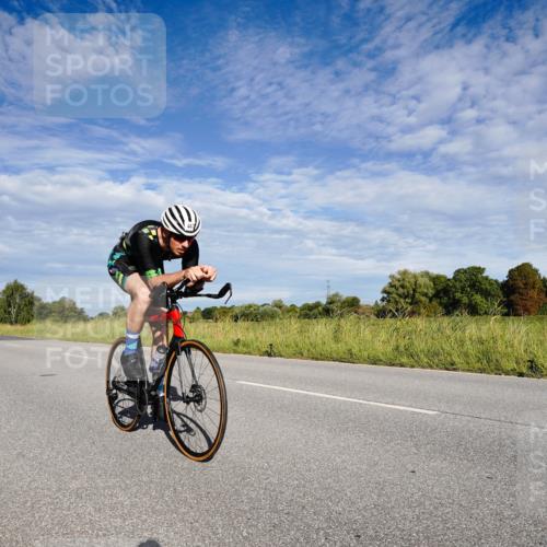 31.08.2025 - Elbe Triathlon Hamburg Michael Burmester http://msf.ph/oto/8662265 31.08.2025 09:18:53 Radfahren 219, 369, 447 meine-sportfotos.de