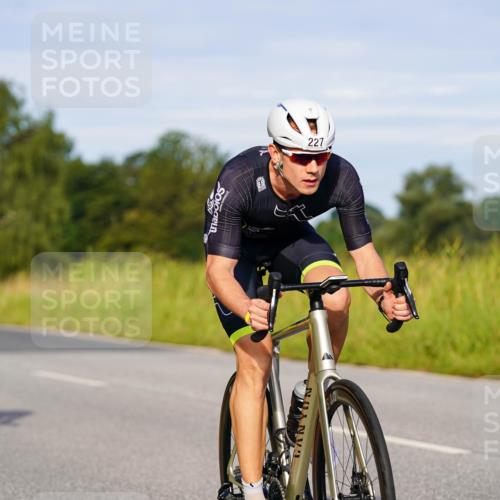 31.08.2025 - Elbe Triathlon Hamburg Michael Burmester http://msf.ph/oto/8662295 31.08.2025 09:08:44 Radfahren 169, 207, 227, 237, 252, 313, 386 meine-sportfotos.de