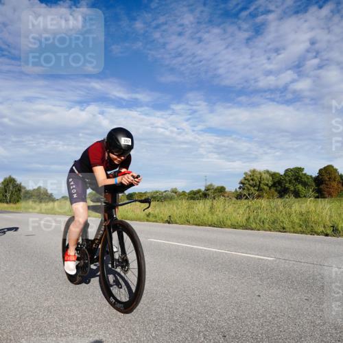 31.08.2025 - Elbe Triathlon Hamburg Michael Burmester http://msf.ph/oto/8662381 31.08.2025 09:21:07 Radfahren 207, 215, 257, 313, 375, 388, 428, 439, 441, 464, 516, 545, 655 meine-sportfotos.de