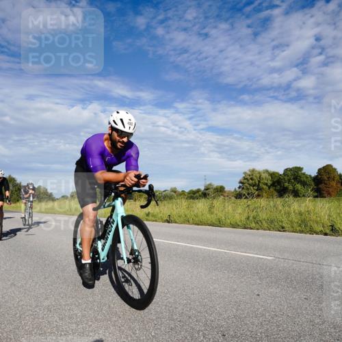 31.08.2025 - Elbe Triathlon Hamburg Michael Burmester http://msf.ph/oto/8662423 31.08.2025 09:21:44 Radfahren 229, 255, 272, 276, 300, 412, 468, 492, 658 meine-sportfotos.de