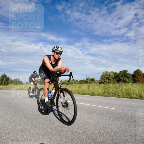 31.08.2025 - Elbe Triathlon Hamburg Michael Burmester http://msf.ph/oto/8662447 31.08.2025 09:22:11 Radfahren 227, 275, 379, 543, 568 meine-sportfotos.de