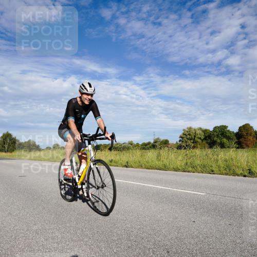 31.08.2025 - Elbe Triathlon Hamburg Michael Burmester http://msf.ph/oto/8662452 31.08.2025 09:22:14 Radfahren 379, 568, 656 meine-sportfotos.de