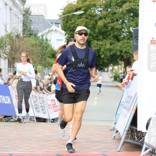 31.08.2025 - 21. Blankeneser Heldenlauf Strokosch-Dieckow http://msf.ph/oto/8662468 31.08.2025 11:24:31 Ziel 3177, 3188 meine-sportfotos.de