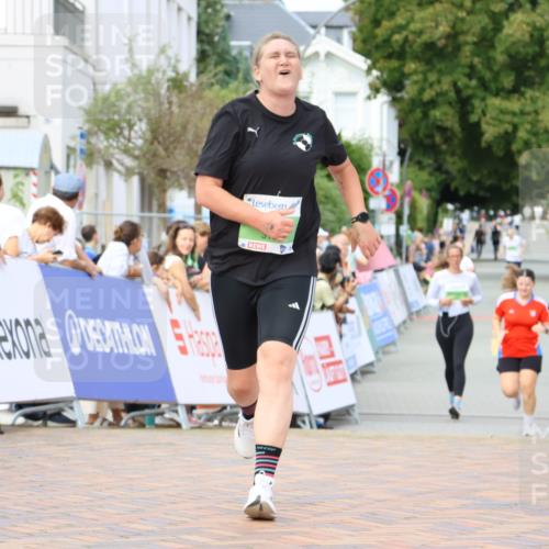 31.08.2025 - 21. Blankeneser Heldenlauf Strokosch-Dieckow http://msf.ph/oto/8662501 31.08.2025 11:24:26 Ziel 3309, 3188 meine-sportfotos.de
