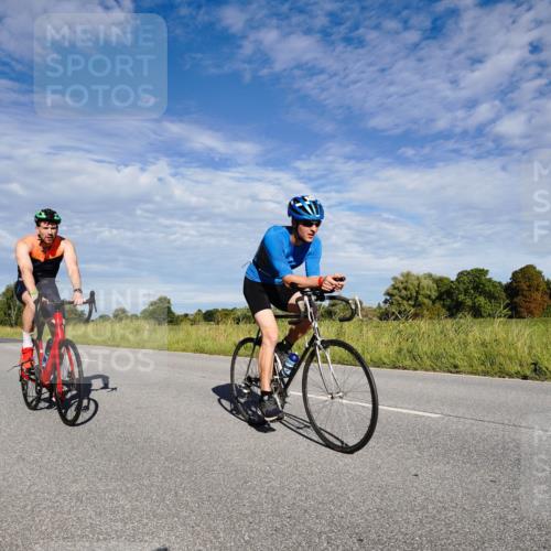 31.08.2025 - Elbe Triathlon Hamburg Michael Burmester http://msf.ph/oto/8662507 31.08.2025 09:23:03 Radfahren 325, 386, 406, 429, 575 meine-sportfotos.de