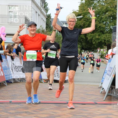 31.08.2025 - 21. Blankeneser Heldenlauf Strokosch-Dieckow http://msf.ph/oto/8662512 31.08.2025 11:22:14 Ziel 3346, 3369, 3680, 3669 meine-sportfotos.de