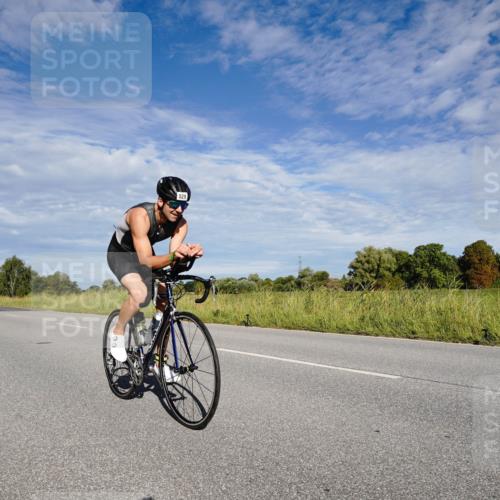 31.08.2025 - Elbe Triathlon Hamburg Michael Burmester http://msf.ph/oto/8662527 31.08.2025 09:23:33 Radfahren 370, 529 meine-sportfotos.de