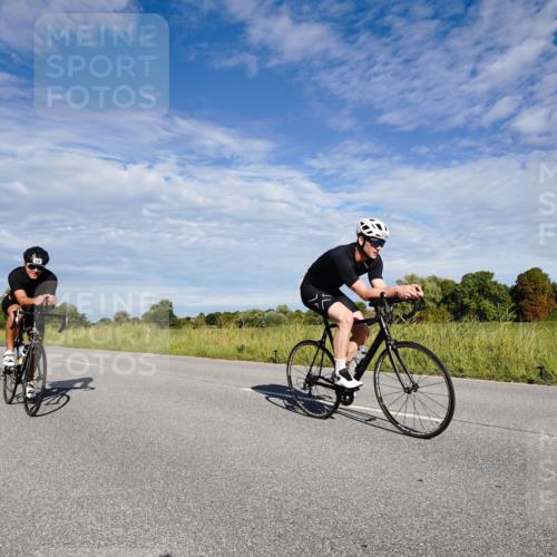 31.08.2025 - Elbe Triathlon Hamburg Michael Burmester http://msf.ph/oto/8662563 31.08.2025 09:24:00 Radfahren 185, 309, 353, 432, 436, 470, 481, 549, 639, 695 meine-sportfotos.de