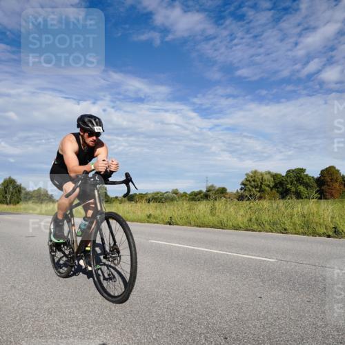 31.08.2025 - Elbe Triathlon Hamburg Michael Burmester http://msf.ph/oto/8662581 31.08.2025 09:24:13 Radfahren 233, 335, 473, 487, 511, 536, 728 meine-sportfotos.de