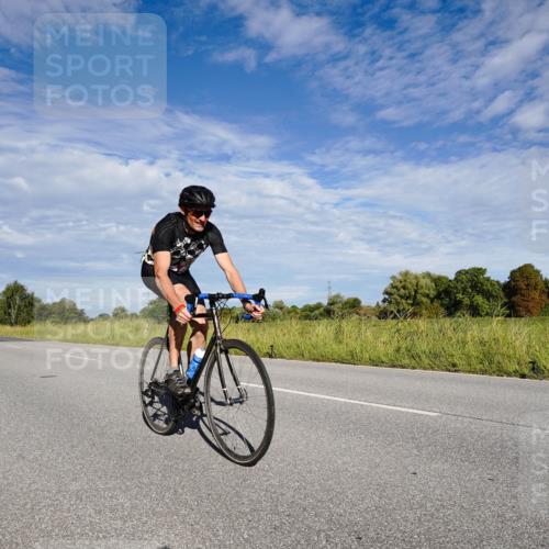 31.08.2025 - Elbe Triathlon Hamburg Michael Burmester http://msf.ph/oto/8662606 31.08.2025 09:24:28 Radfahren 180, 418, 499, 576, 653 meine-sportfotos.de