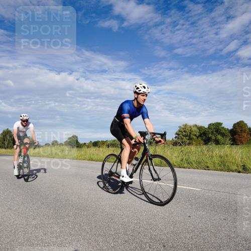 31.08.2025 - Elbe Triathlon Hamburg Michael Burmester http://msf.ph/oto/8662630 31.08.2025 09:24:52 Radfahren 260, 373, 403, 456, 457, 477, 548, 597, 627, 659 meine-sportfotos.de
