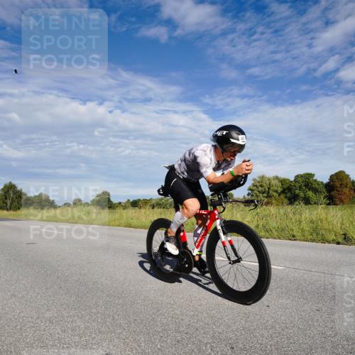 31.08.2025 - Elbe Triathlon Hamburg Michael Burmester http://msf.ph/oto/8662652 31.08.2025 09:25:08 Radfahren 389, 467, 611 meine-sportfotos.de