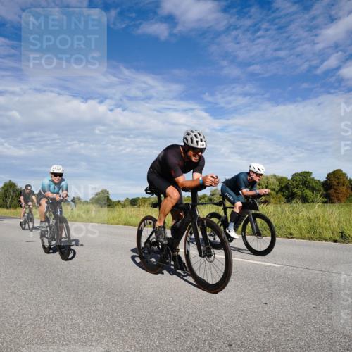 31.08.2025 - Elbe Triathlon Hamburg Michael Burmester http://msf.ph/oto/8662669 31.08.2025 09:25:34 Radfahren 174, 179, 302, 308, 345, 346, 347, 642, 652 meine-sportfotos.de