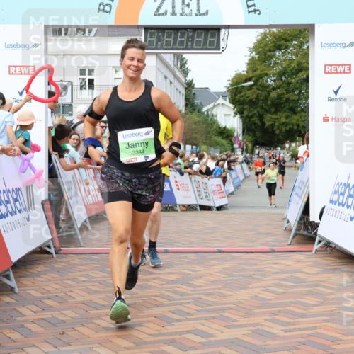 31.08.2025 - 21. Blankeneser Heldenlauf Strokosch-Dieckow http://msf.ph/oto/8662692 31.08.2025 11:22:03 Ziel 3344, 3639, 3413 meine-sportfotos.de