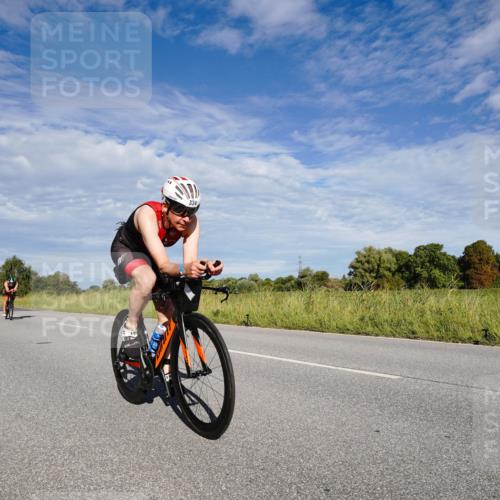 31.08.2025 - Elbe Triathlon Hamburg Michael Burmester http://msf.ph/oto/8662705 31.08.2025 09:25:57 Radfahren 301, 334, 523, 525, 551, 554, 579 meine-sportfotos.de