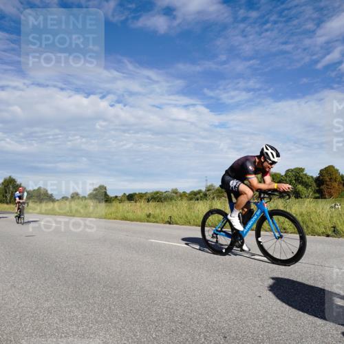31.08.2025 - Elbe Triathlon Hamburg Michael Burmester http://msf.ph/oto/8662735 31.08.2025 09:26:29 Radfahren 175, 248, 316, 318, 341, 355, 395, 434, 438, 471, 558, 650 meine-sportfotos.de