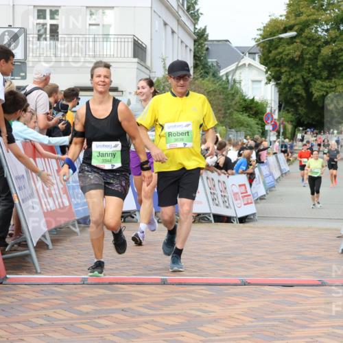31.08.2025 - 21. Blankeneser Heldenlauf Strokosch-Dieckow http://msf.ph/oto/8662751 31.08.2025 11:22:01 Ziel 3344, 3639, 3413 meine-sportfotos.de