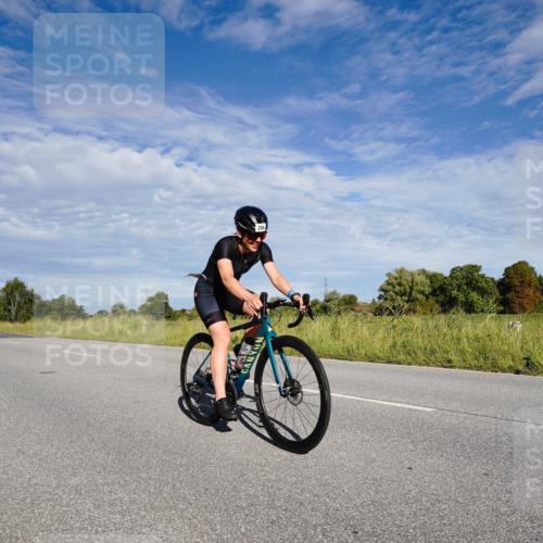 31.08.2025 - Elbe Triathlon Hamburg Michael Burmester http://msf.ph/oto/8662782 31.08.2025 09:26:55 Radfahren 266, 399 meine-sportfotos.de