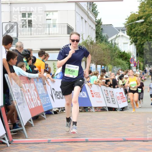 31.08.2025 - 21. Blankeneser Heldenlauf Strokosch-Dieckow http://msf.ph/oto/8662807 31.08.2025 11:24:01 Ziel 3493, 3337, 3101, 3659 meine-sportfotos.de