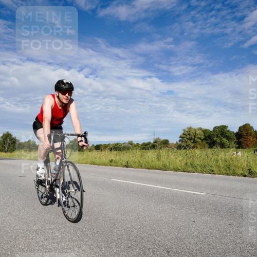 31.08.2025 - Elbe Triathlon Hamburg Michael Burmester http://msf.ph/oto/8662815 31.08.2025 09:27:33 Radfahren 299, 321, 354, 385, 496, 623 meine-sportfotos.de