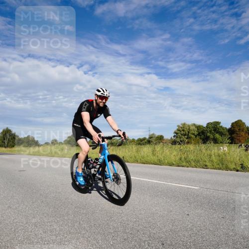31.08.2025 - Elbe Triathlon Hamburg Michael Burmester http://msf.ph/oto/8662844 31.08.2025 09:28:10 Radfahren 535, 610, 629 meine-sportfotos.de