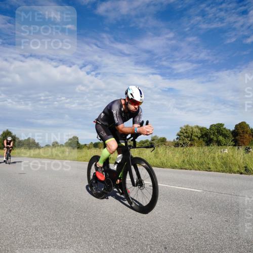 31.08.2025 - Elbe Triathlon Hamburg Michael Burmester http://msf.ph/oto/8662867 31.08.2025 09:28:35 Radfahren 337, 363, 414, 486, 588 meine-sportfotos.de