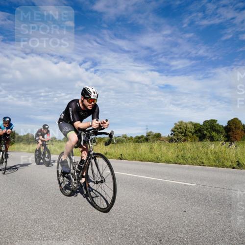 31.08.2025 - Elbe Triathlon Hamburg Michael Burmester http://msf.ph/oto/8662909 31.08.2025 09:29:12 Radfahren 165, 359, 360, 377, 660 meine-sportfotos.de