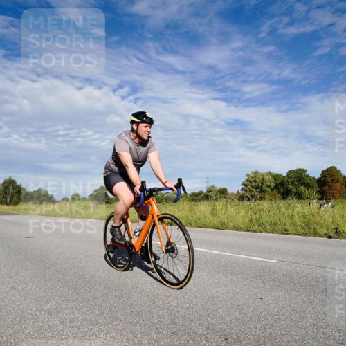 31.08.2025 - Elbe Triathlon Hamburg Michael Burmester http://msf.ph/oto/8662918 31.08.2025 09:29:22 Radfahren 357, 566, 770 meine-sportfotos.de
