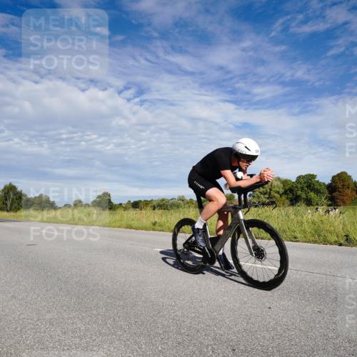 31.08.2025 - Elbe Triathlon Hamburg Michael Burmester http://msf.ph/oto/8662933 31.08.2025 09:29:43 Radfahren 286, 393, 598 meine-sportfotos.de