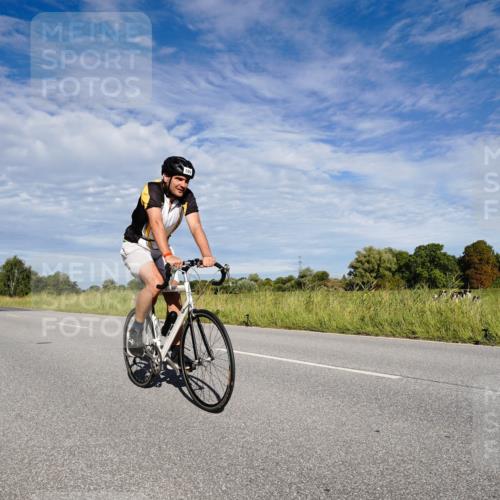 31.08.2025 - Elbe Triathlon Hamburg Michael Burmester http://msf.ph/oto/8662942 31.08.2025 09:29:59 Radfahren 305, 380, 387, 409, 599, 680, 719, 773 meine-sportfotos.de