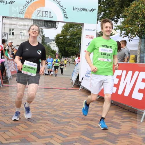 31.08.2025 - 21. Blankeneser Heldenlauf Strokosch-Dieckow http://msf.ph/oto/8662946 31.08.2025 11:21:42 Ziel 3658, 3110, 3111, 3654 meine-sportfotos.de