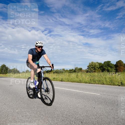 31.08.2025 - Elbe Triathlon Hamburg Michael Burmester http://msf.ph/oto/8662954 31.08.2025 09:30:08 Radfahren 387, 427, 431, 527, 613, 617, 773 meine-sportfotos.de