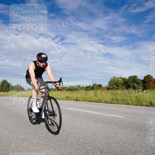 31.08.2025 - Elbe Triathlon Hamburg Michael Burmester http://msf.ph/oto/8662965 31.08.2025 09:30:15 Radfahren 213, 343, 400, 431, 465, 534, 613, 617 meine-sportfotos.de